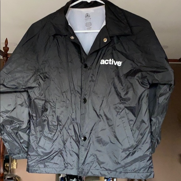 Boys Active lightweight jacket. - Picture 3 of 4